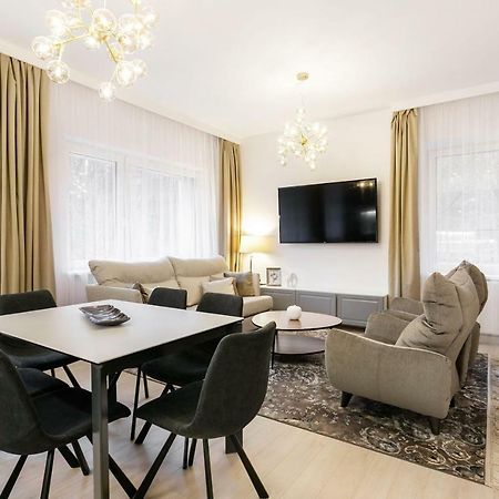 Luxury For Everyone - Hills Park Lux Apartments 3 VNO Exterior foto